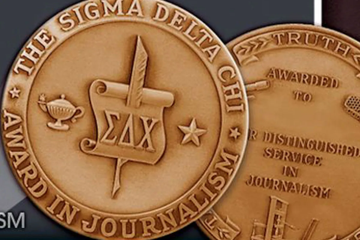 The Sigma Delta Chi award for distinguished service in journalism awarded by the Society for Professional Journalists to Epoch Times reporter Matt Robertson.